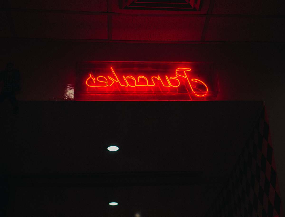 neon red Pancakes neon sign red