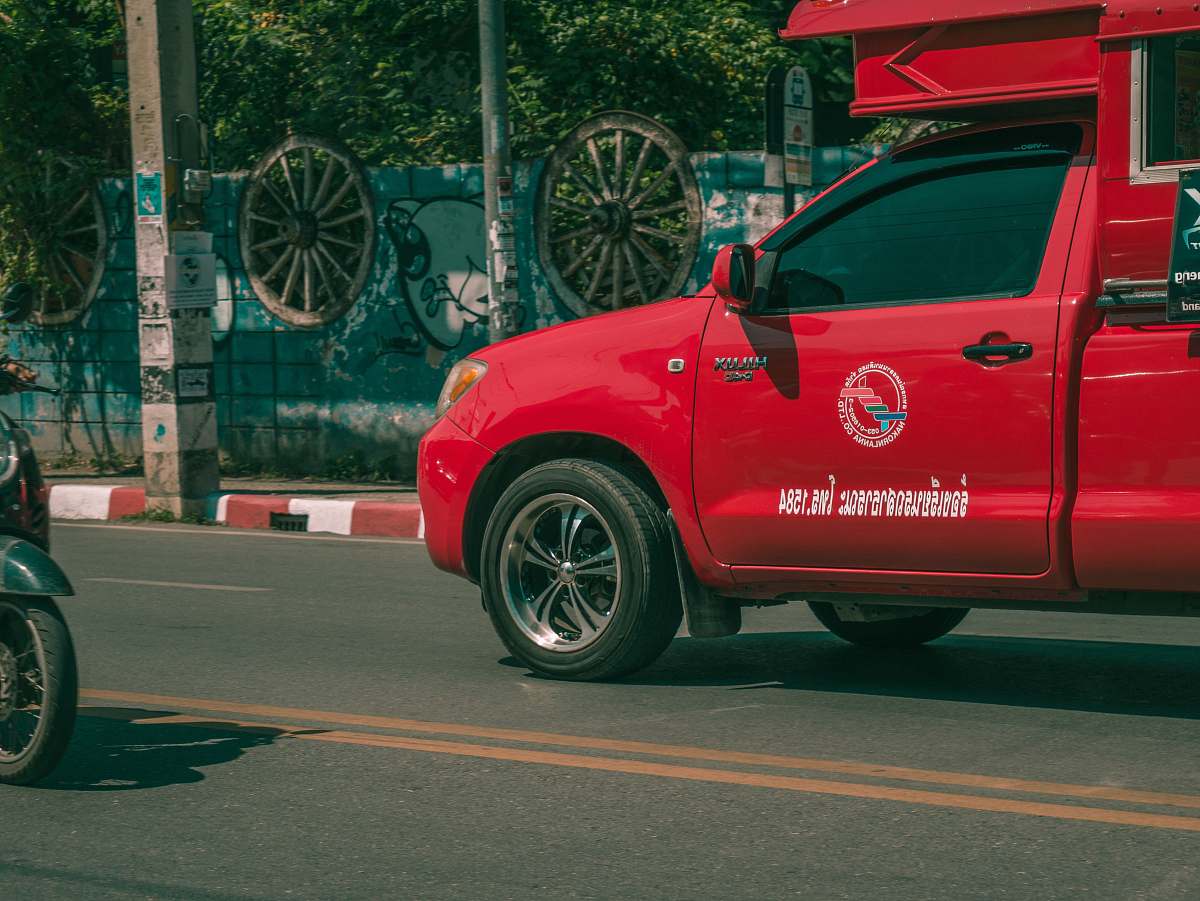wheel red car spoke