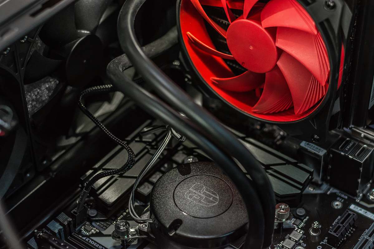 fan black CPU cooling system tech