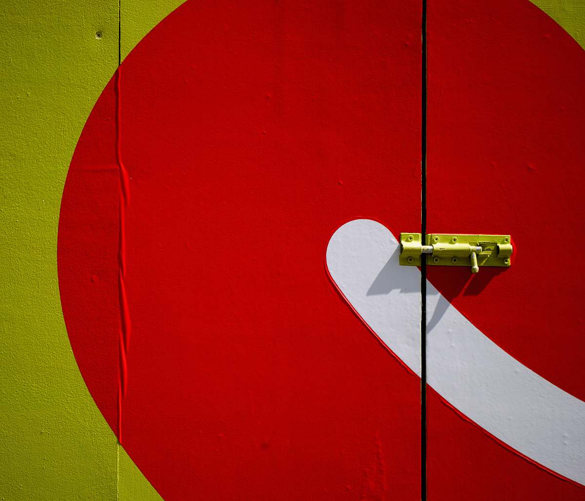symbol brass colored metal lock text
