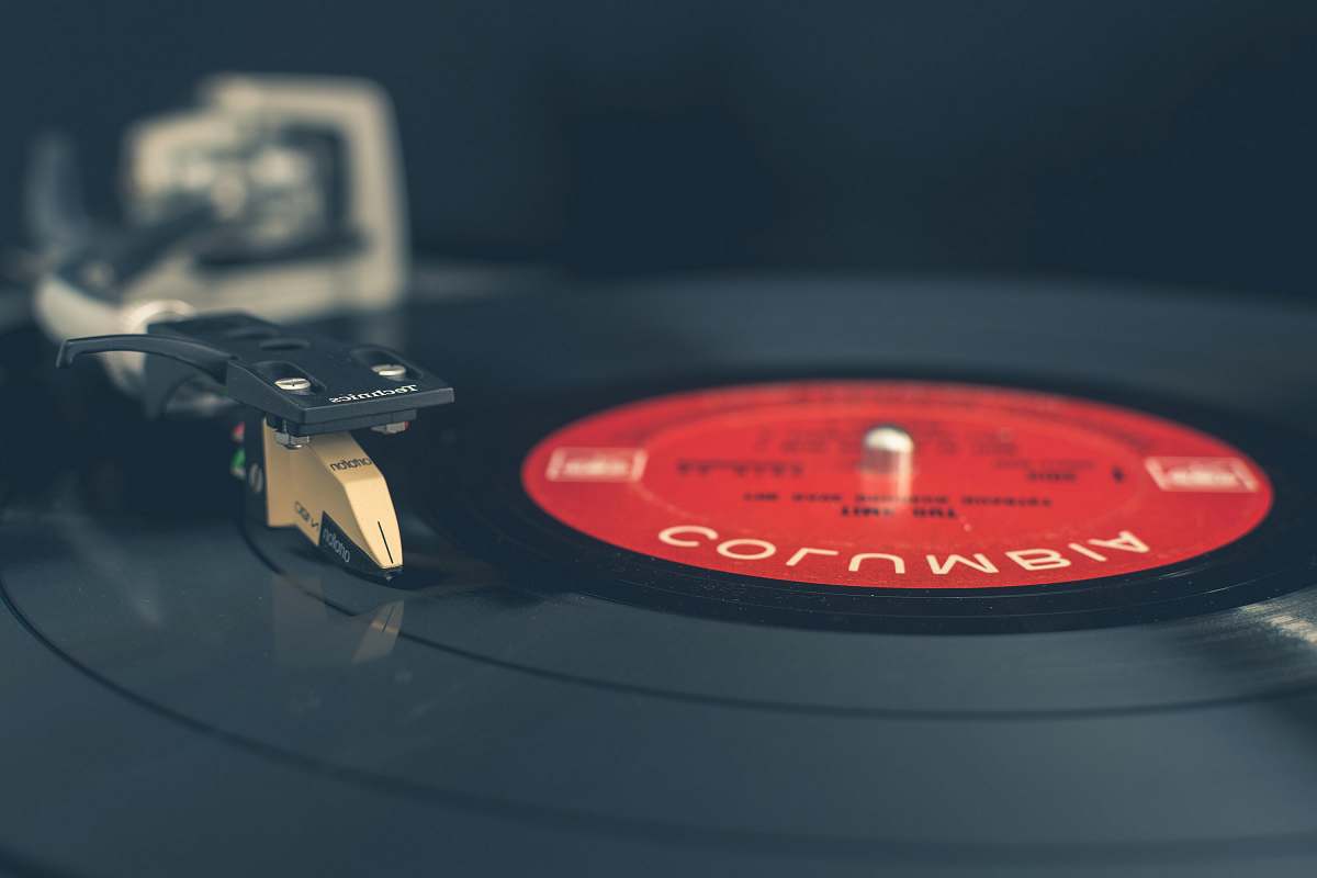 vinyl photo of black turntable record