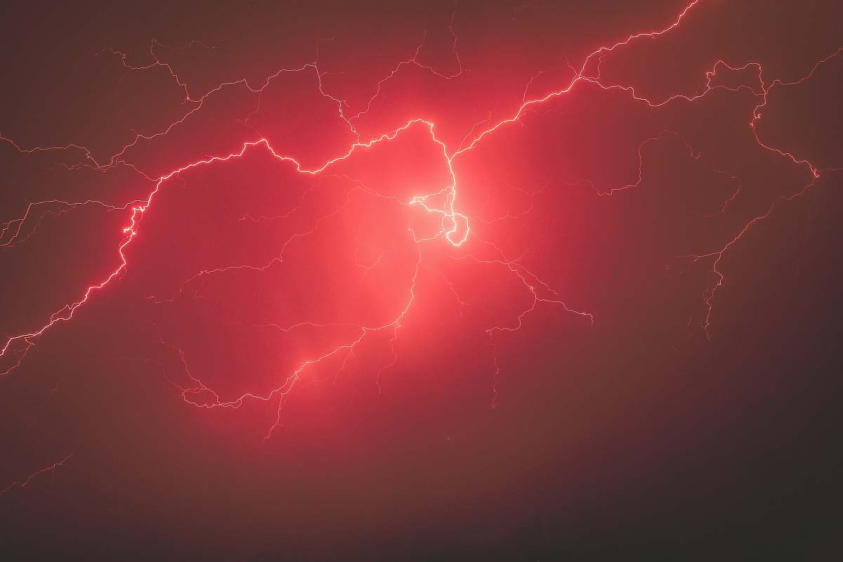 sky red lightning lightning