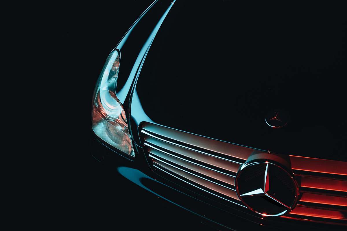 black black Mercedes-Benz vehicle grille