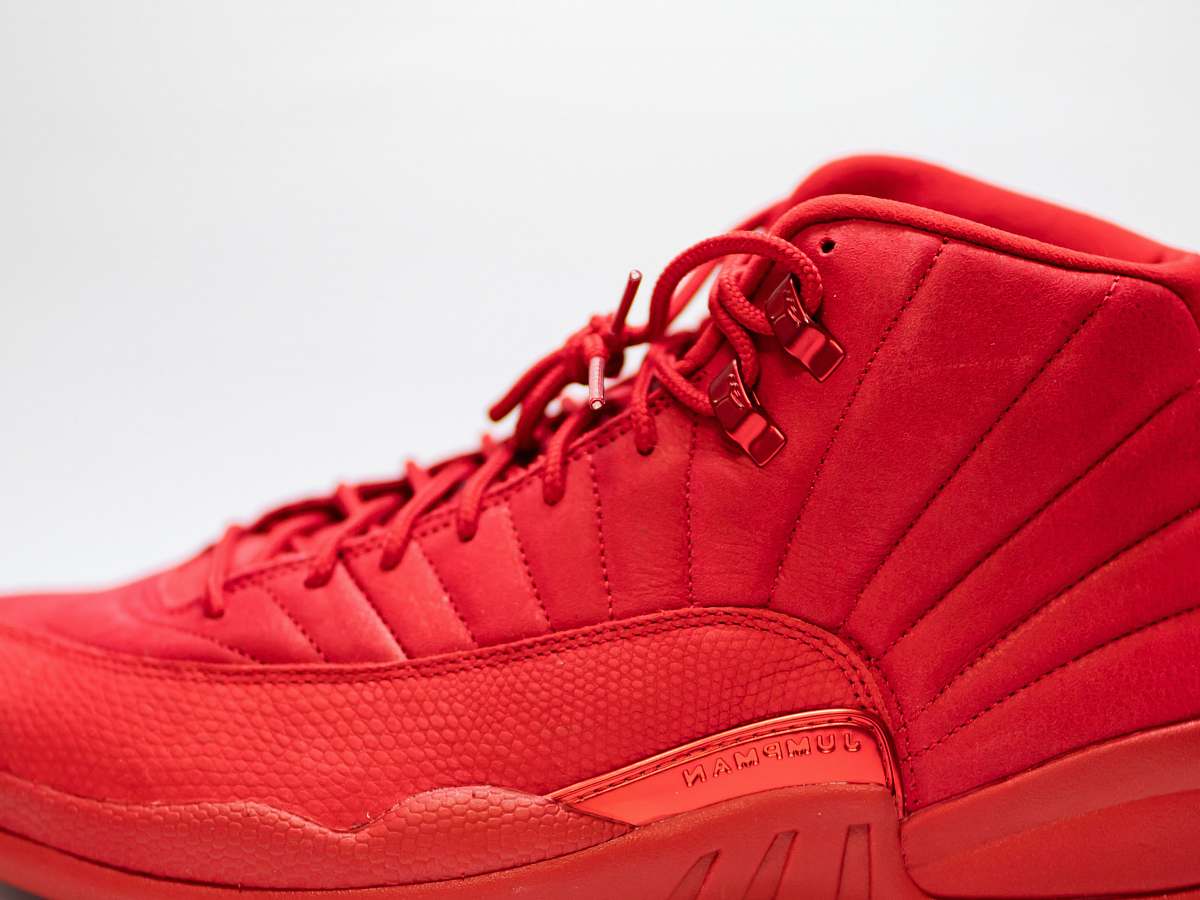 clothing unpaired red Air Jordan 12 apparel