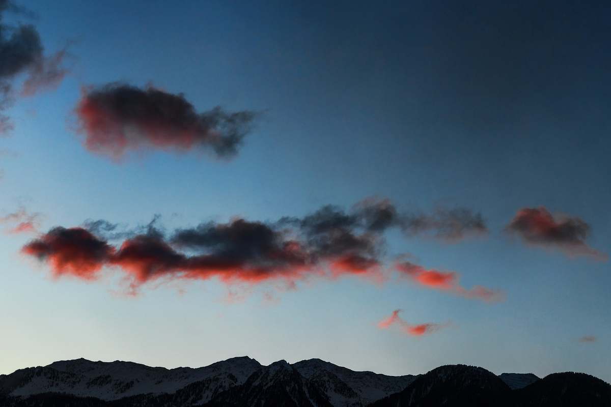 cloud mountain under cloudy sky smoke
