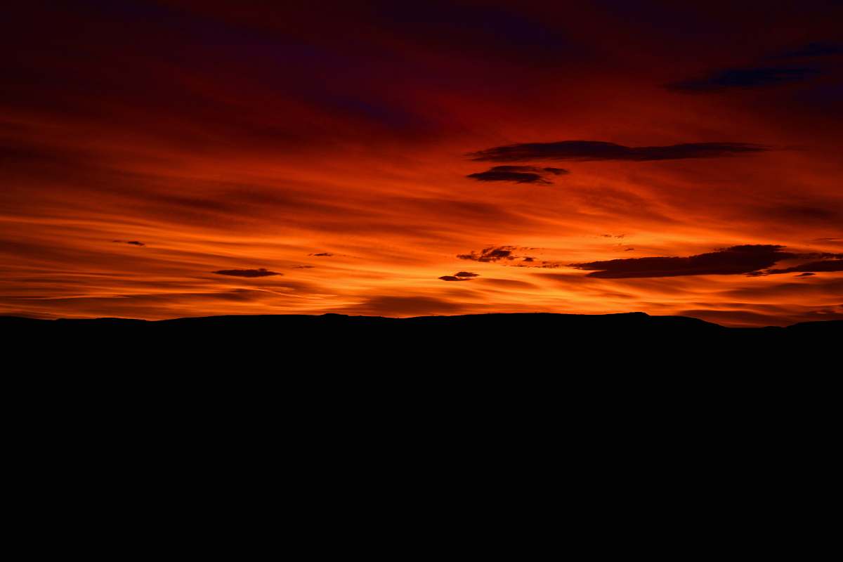 nature photography of orange clouds at golden hour outdoors