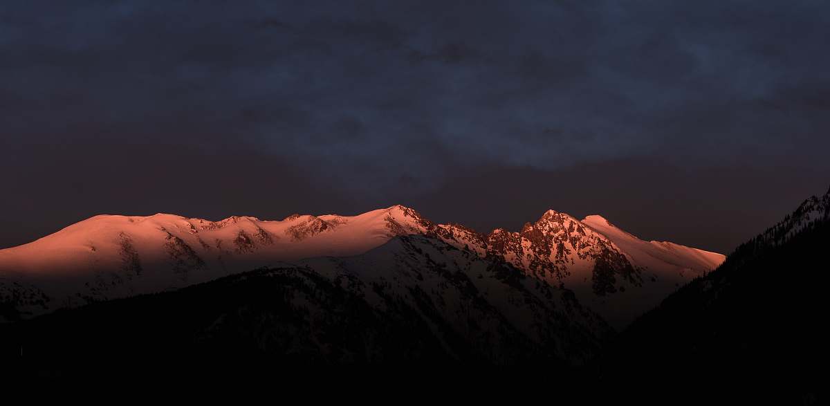 mountain landscape photograph of mountain alps mountain range