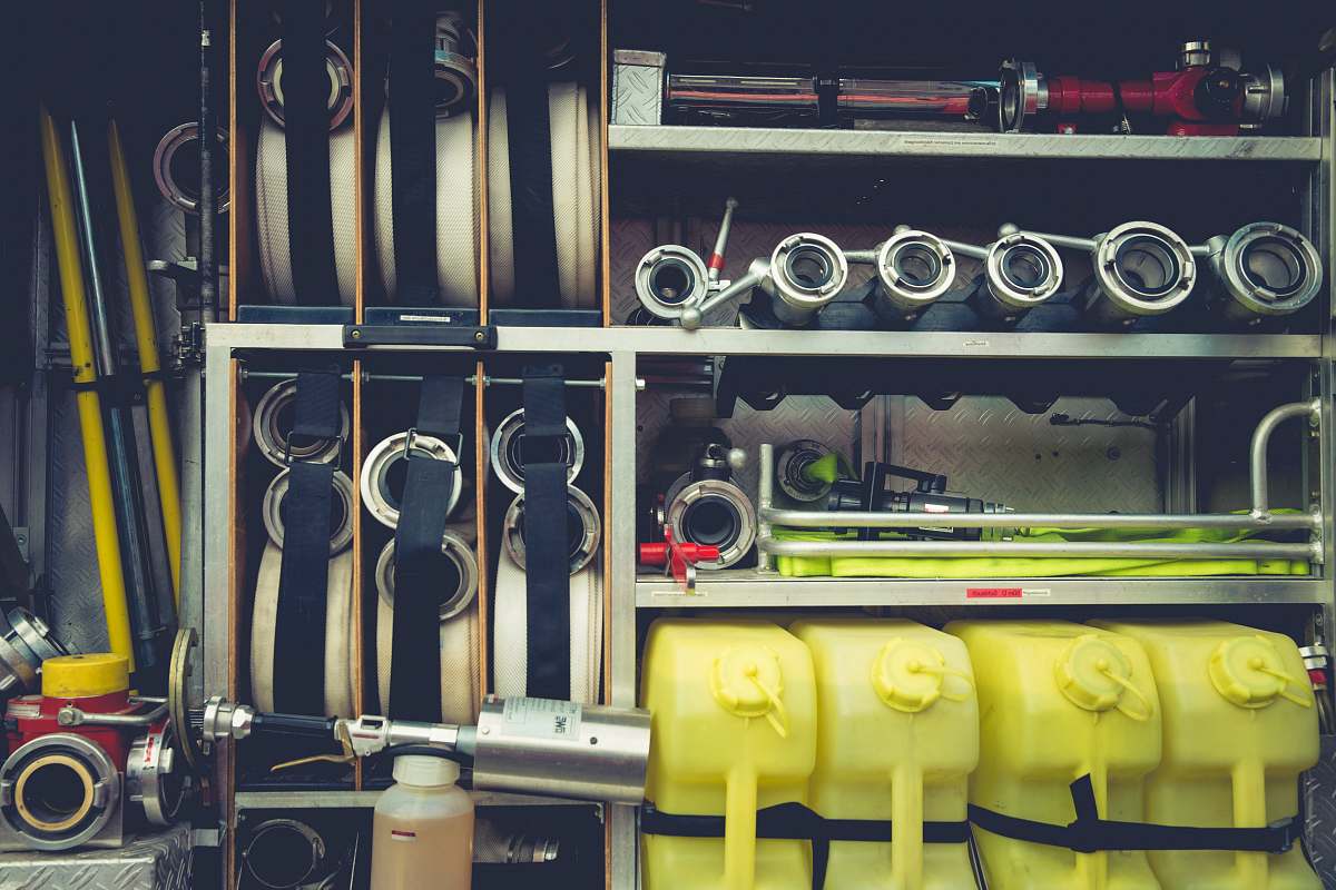 transportation yellow bottle machine