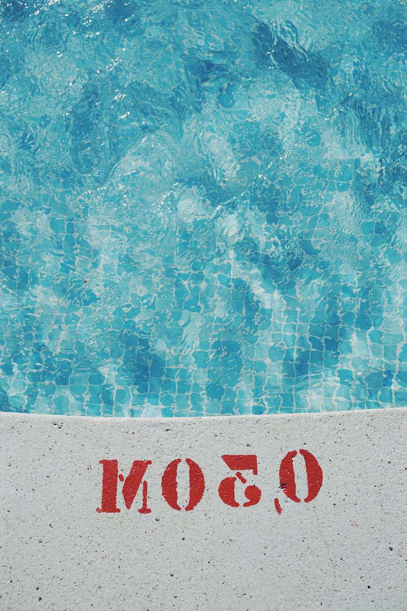 blue gray concrete pool at 0,30 Meter pool
