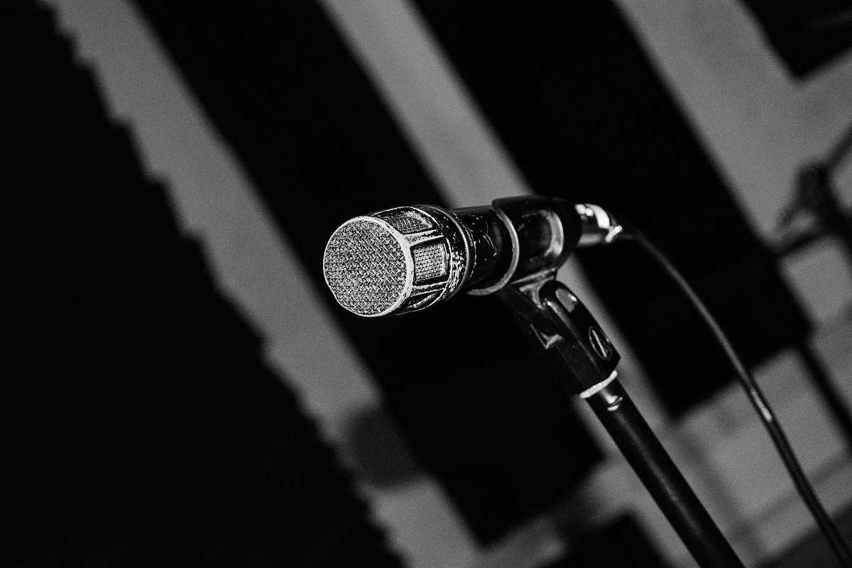 wristwatch microphone with stand microphone