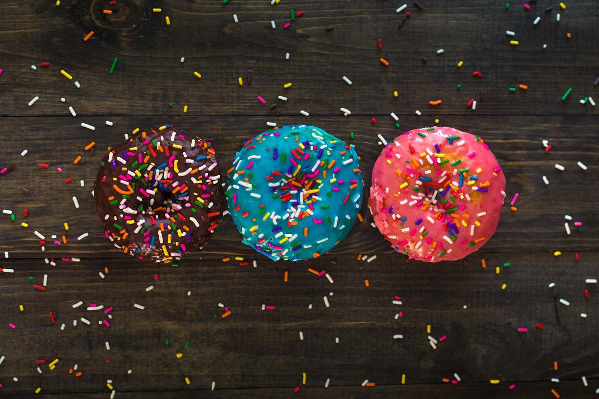 paper three donuts with sprinkle toppings croquet