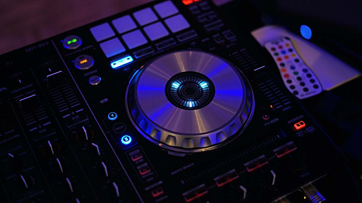computer black and gray dj controller computer hardware