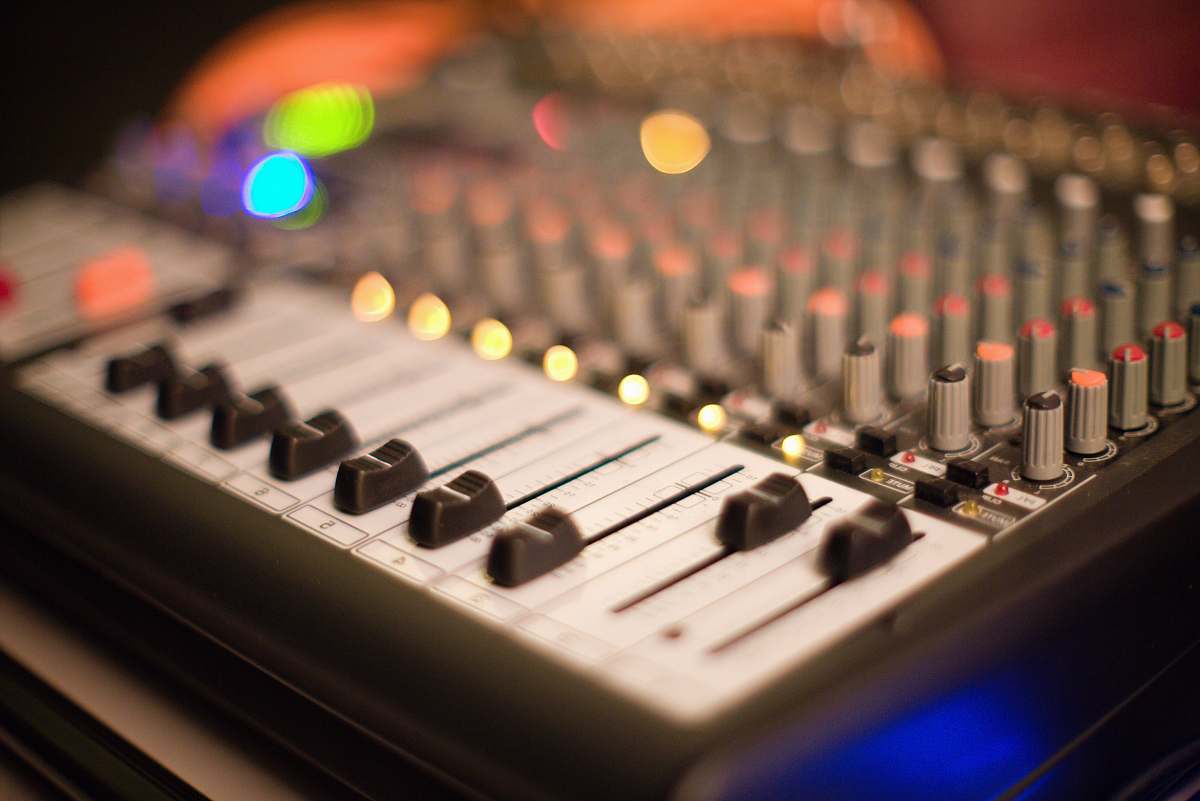 console black and silver audio mixer killingly