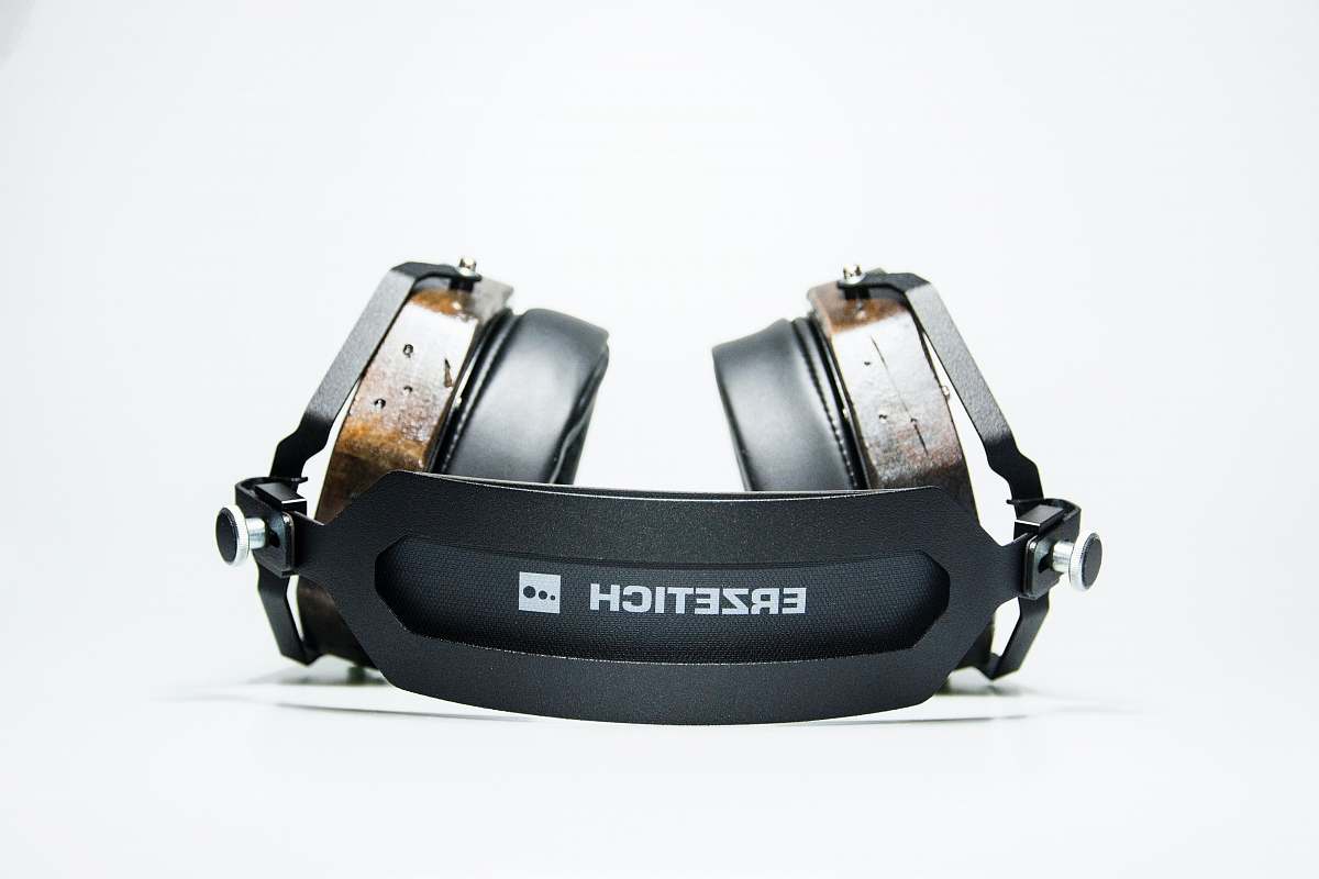 wristwatch black Erzetich wireless headphones headphones