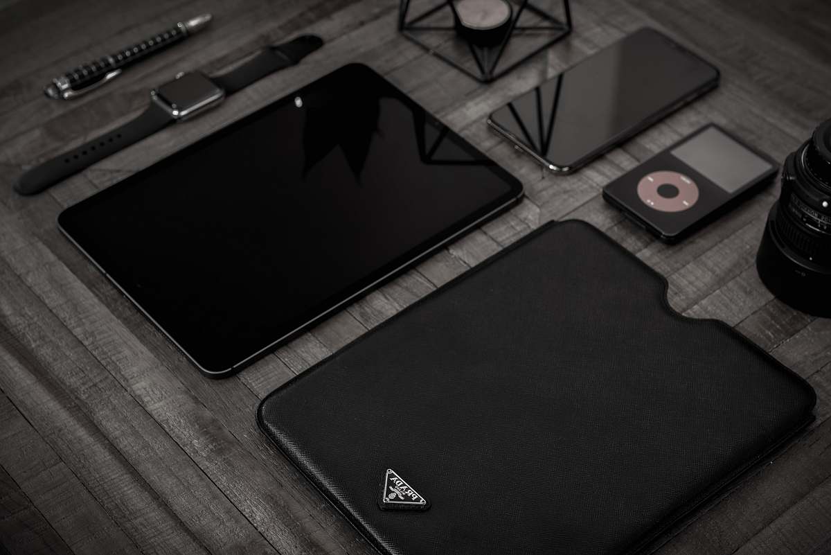computer black iPad black