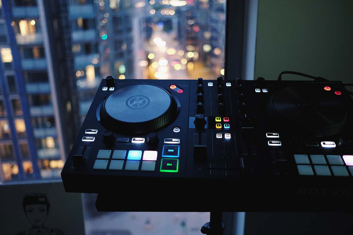 london DJ controller uk