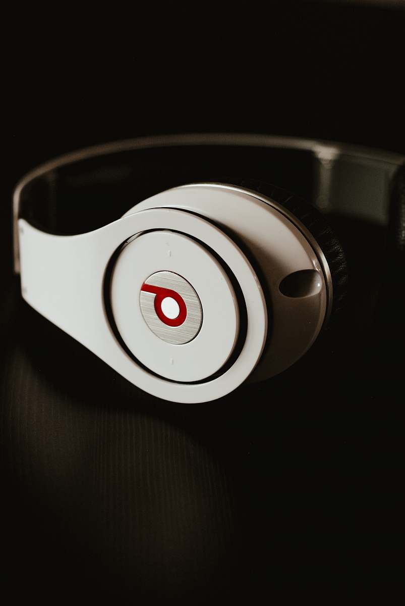 headphones white Beats by Dr. Dre Wireless headphones headset