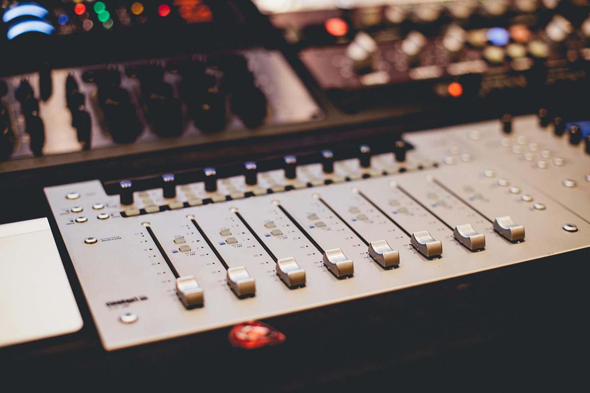 console audio control on volume down electronics
