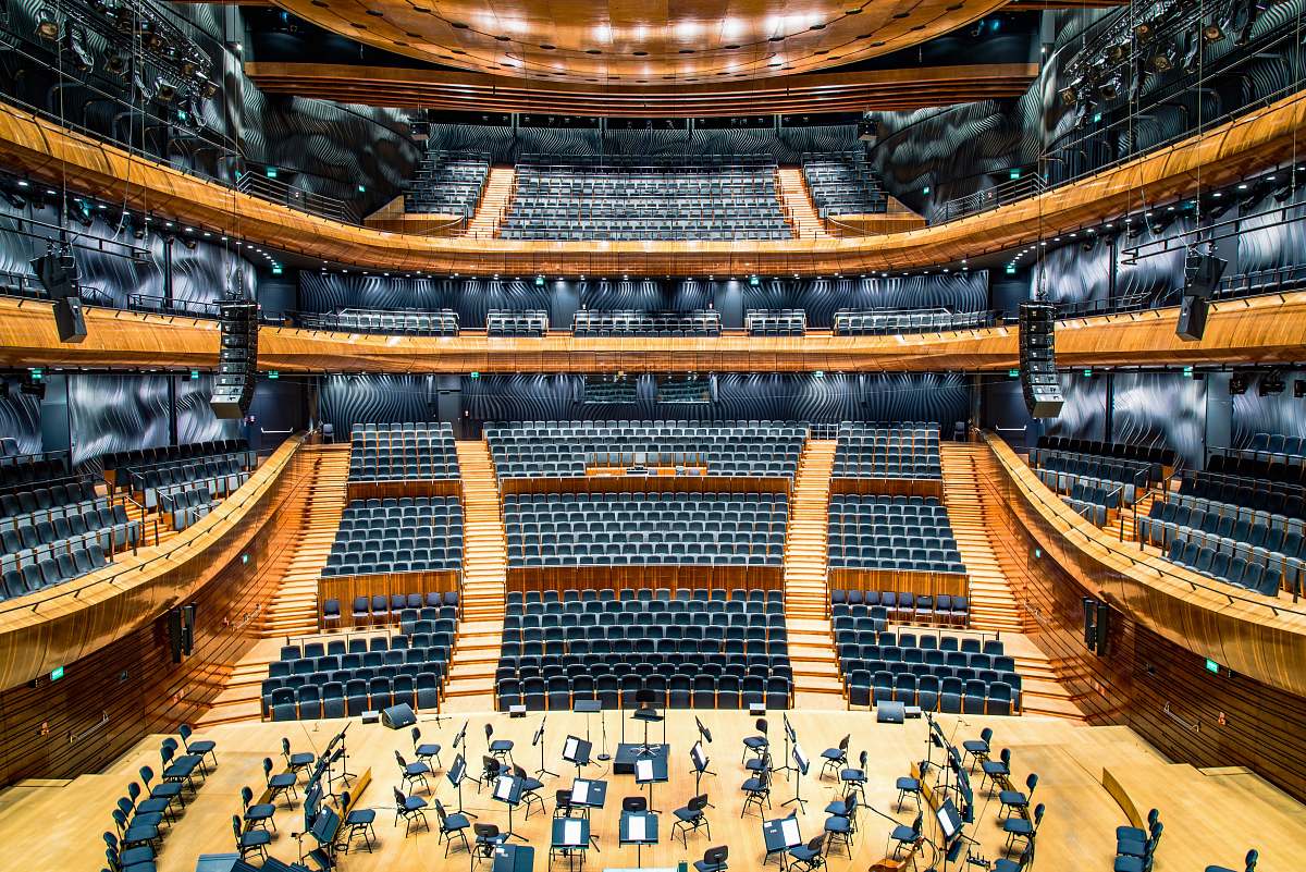 poland empty arranged theater audience