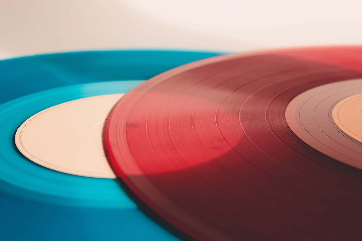 vinyl red and blue discs disc