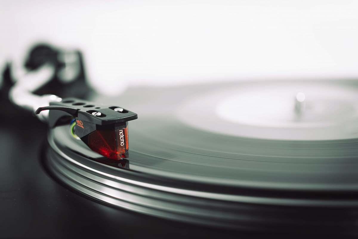 hamburg selective focus vinyl record playing germany