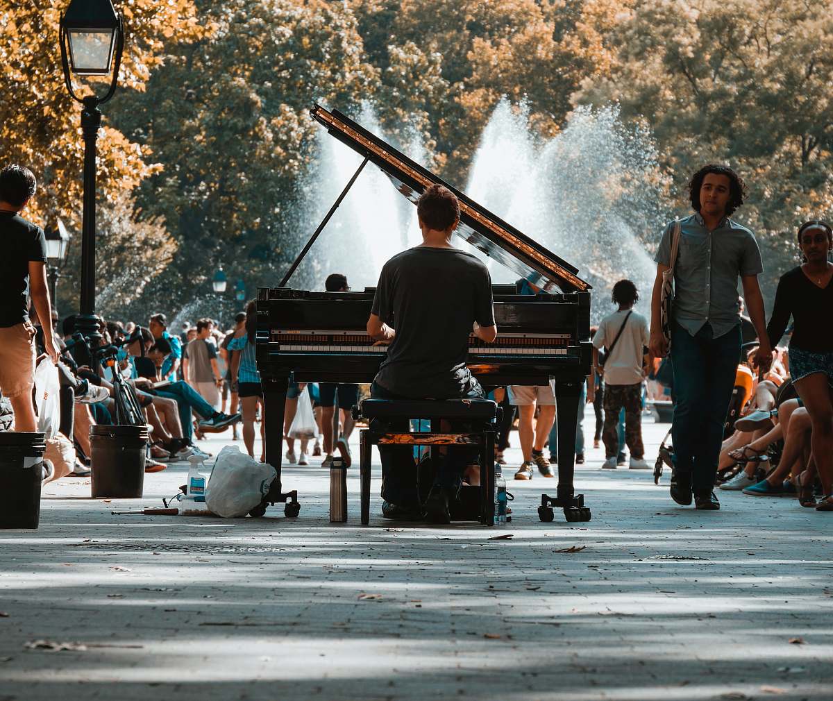 People Selective Focus Photography Of Man Playing Grand Piano In Crowd ...