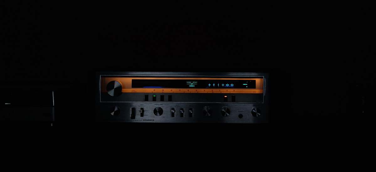 amplifier turned on stereo amplifier tuner