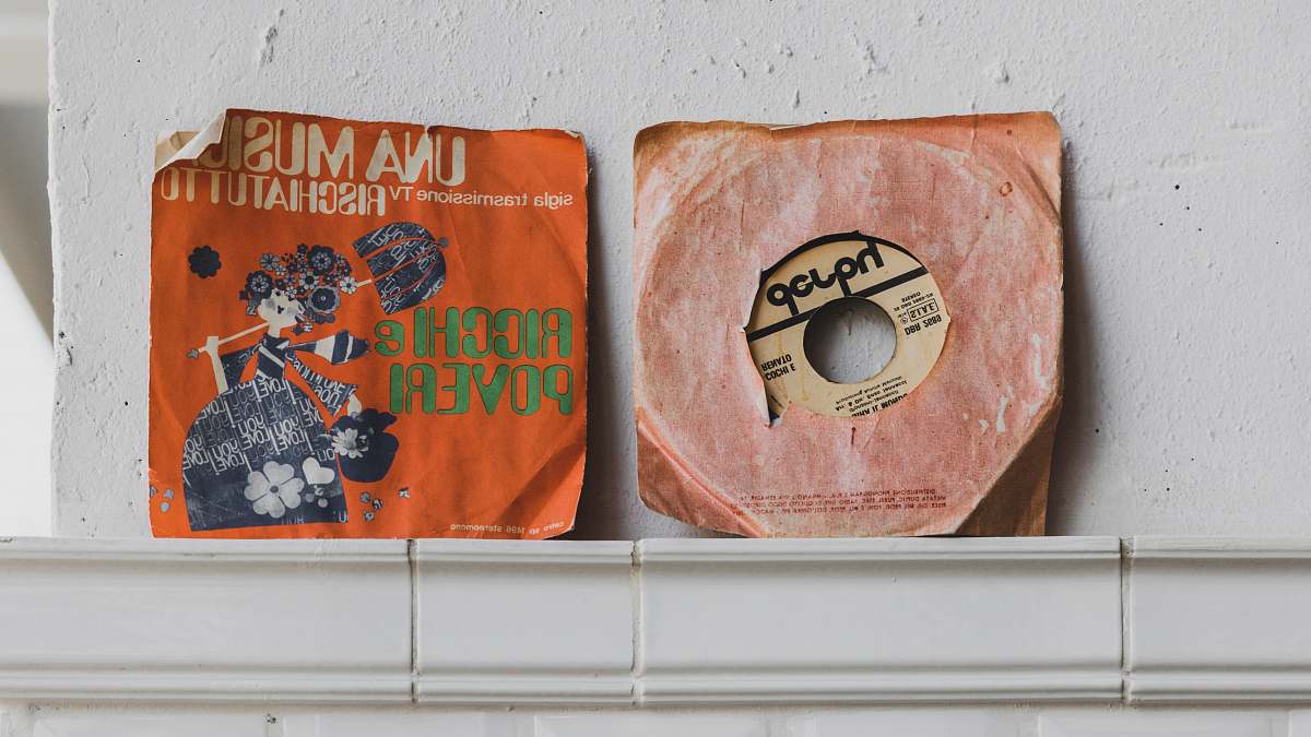 russia orange labeled pack record