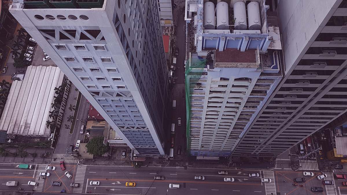 city aerial view photography of high-rise buildings metropolis
