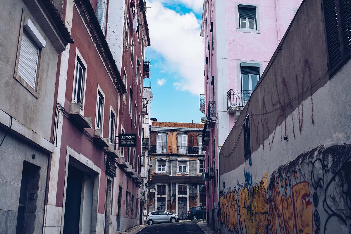 city empty alley during daytime road