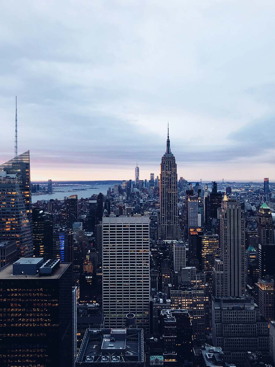 town photo of skyscraper urban