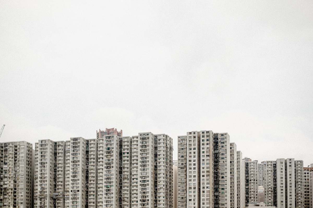 city photography of high-rise building during daytime high rise
