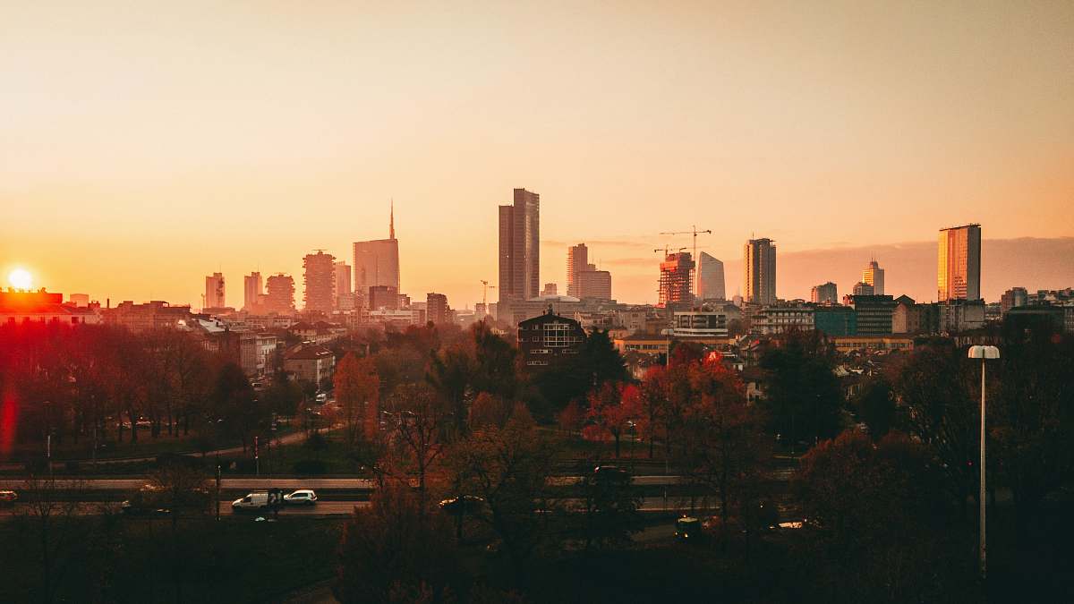 metropolis silhouette of city buildings urban