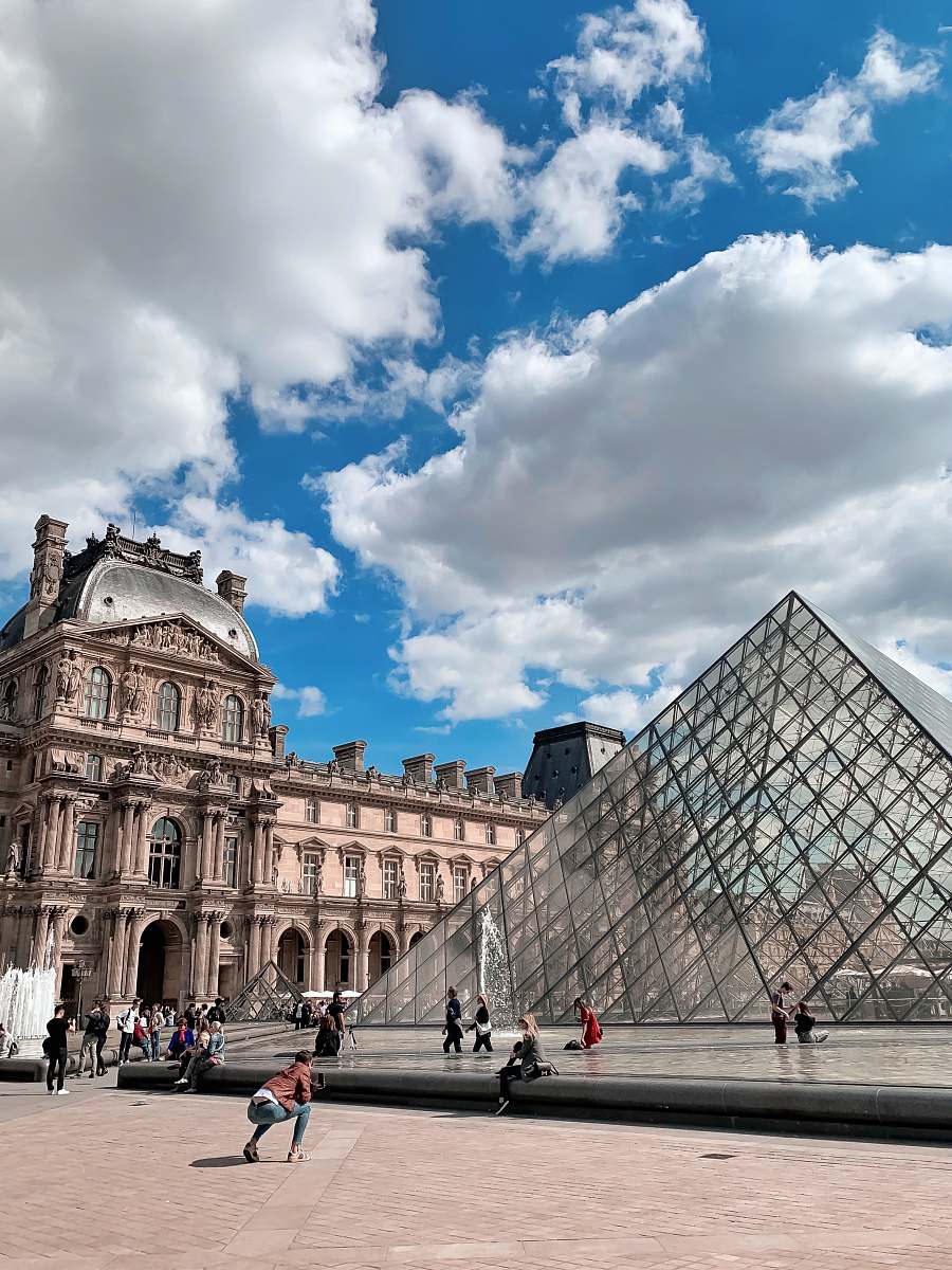 city The Louvre Museum downtown