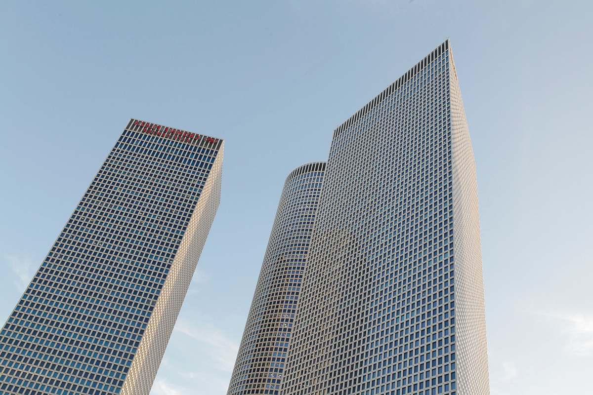 city three grey high-rise building urban
