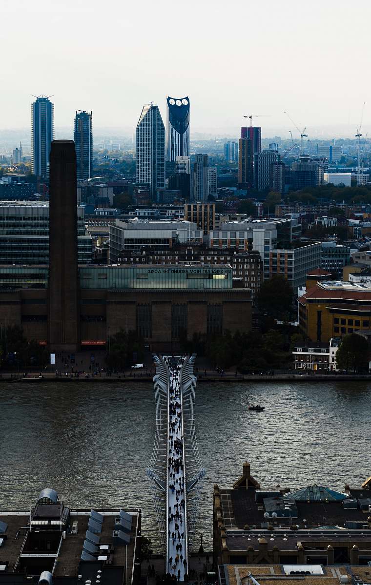 london view of city during daytime urban