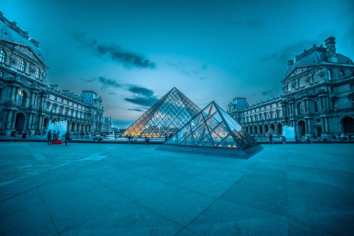 urban landscape photography of buildings town