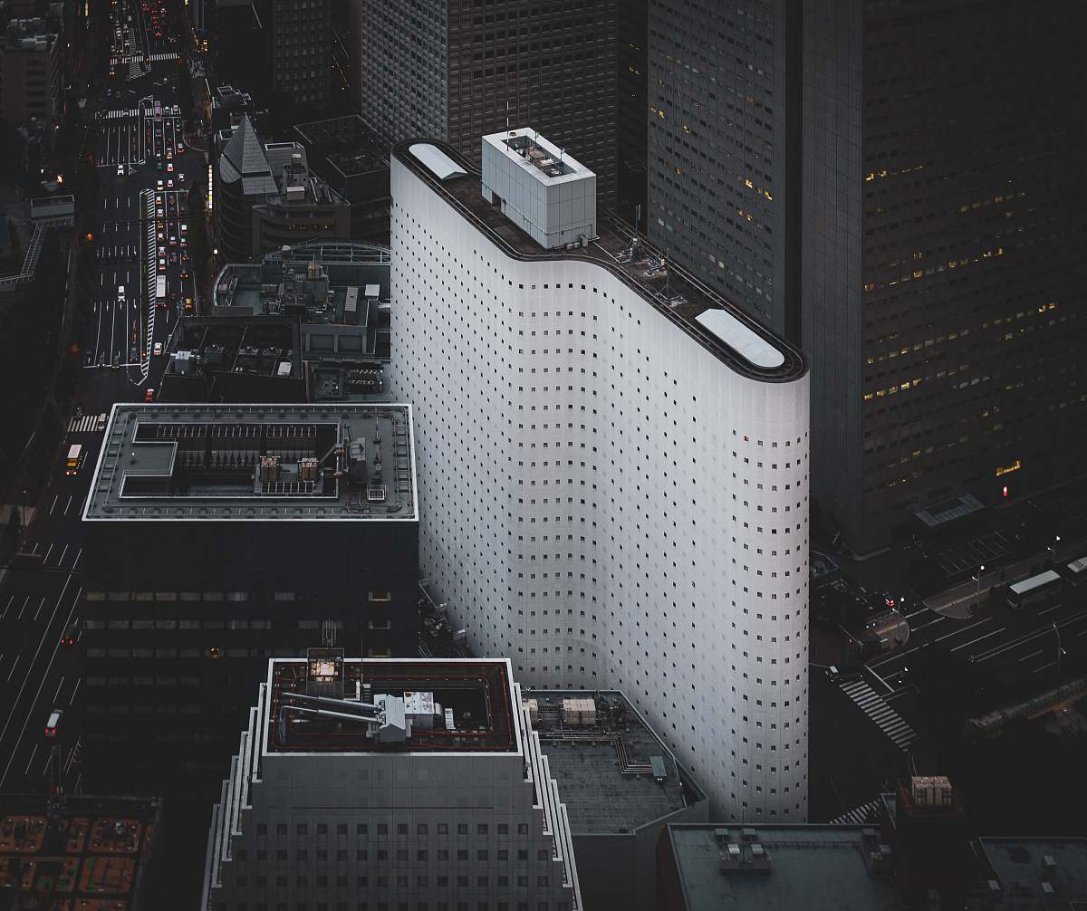 nature aerial photography of high-rise buildings during daytime outdoors