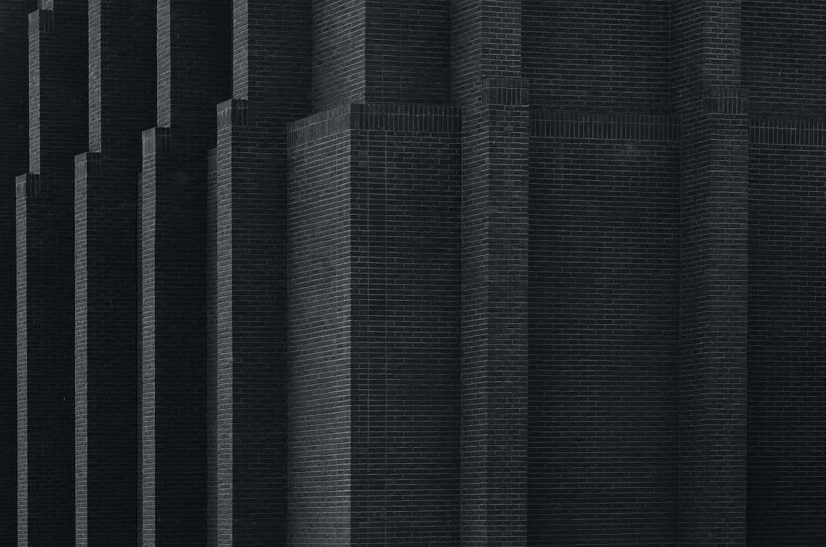 black-and-white  home decor