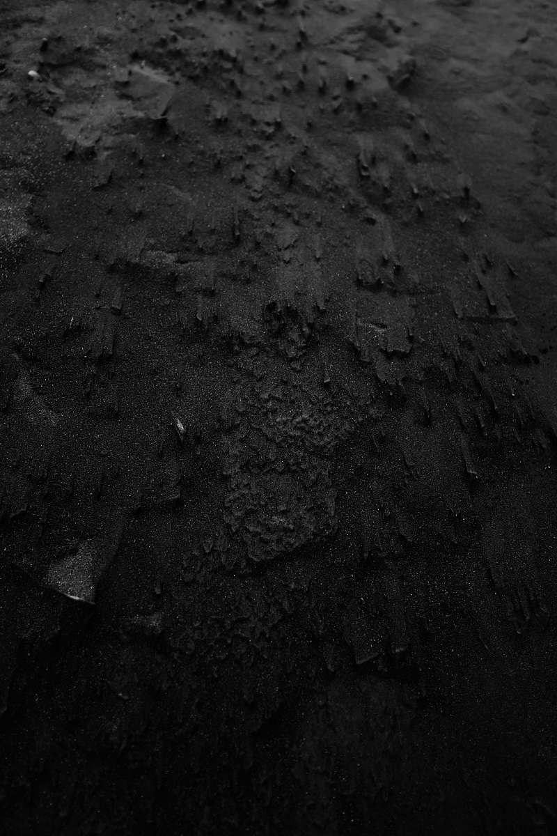 black-and-white black and gray stone fragment ground