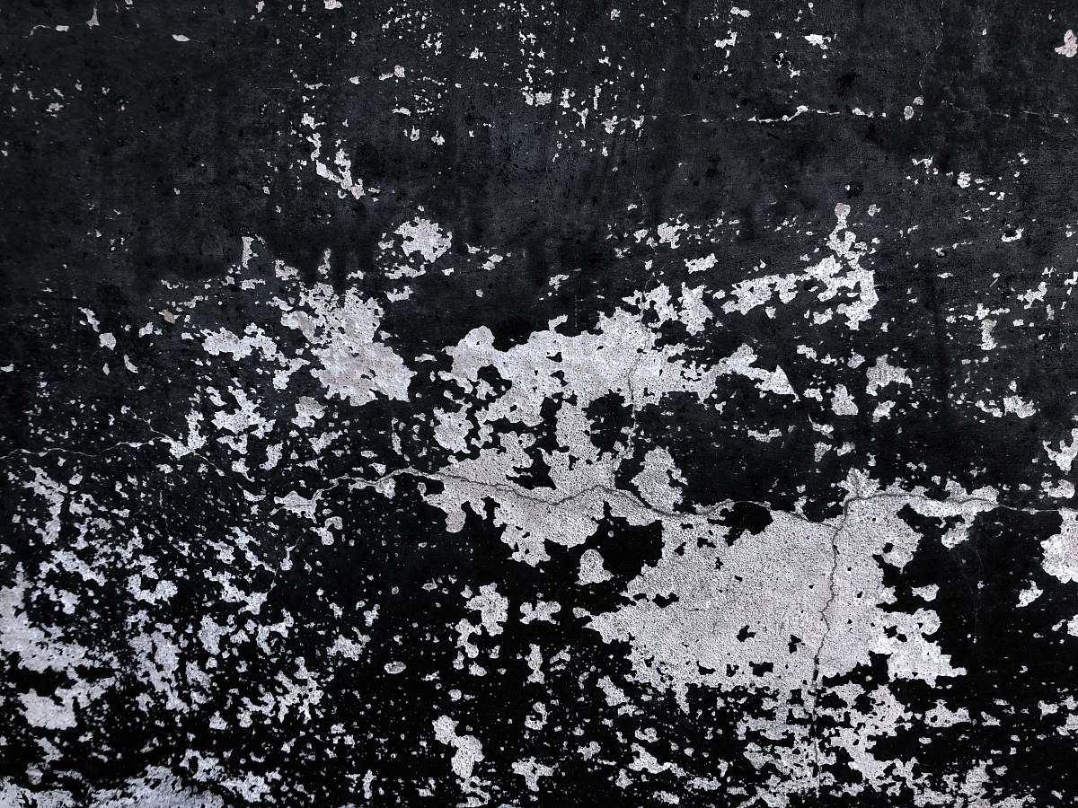 rug chipped black paint grey