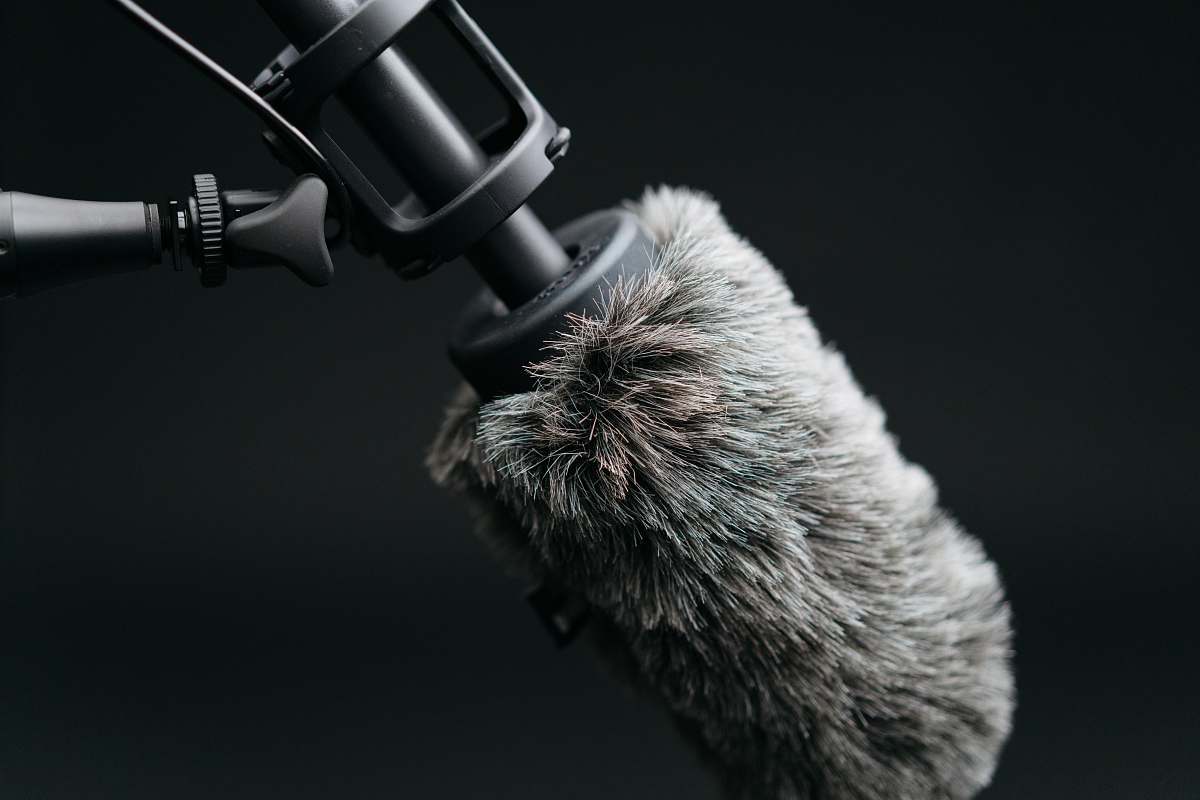 grey close-u photo of microphone with filter tool