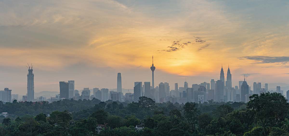 city CN tower at distance nature