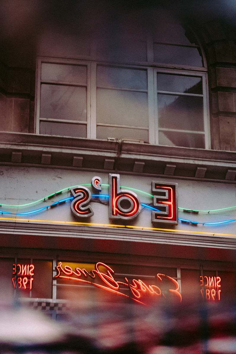 diner Ed's signage sign