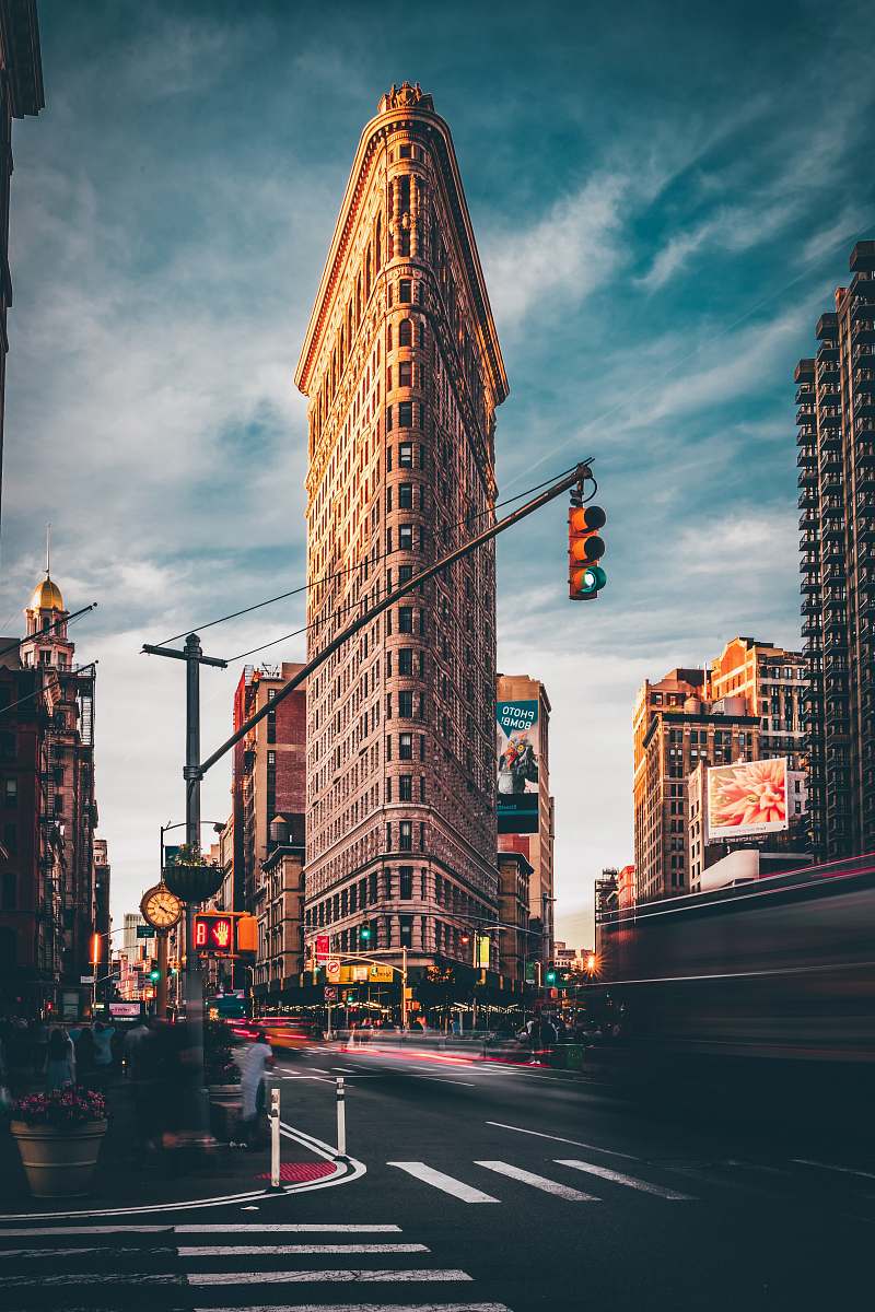 city flatbed building metropolis