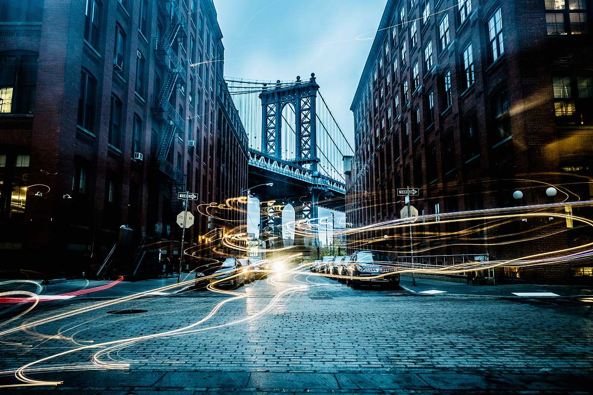 city Manhattan Bridge between buildings wallpaper road
