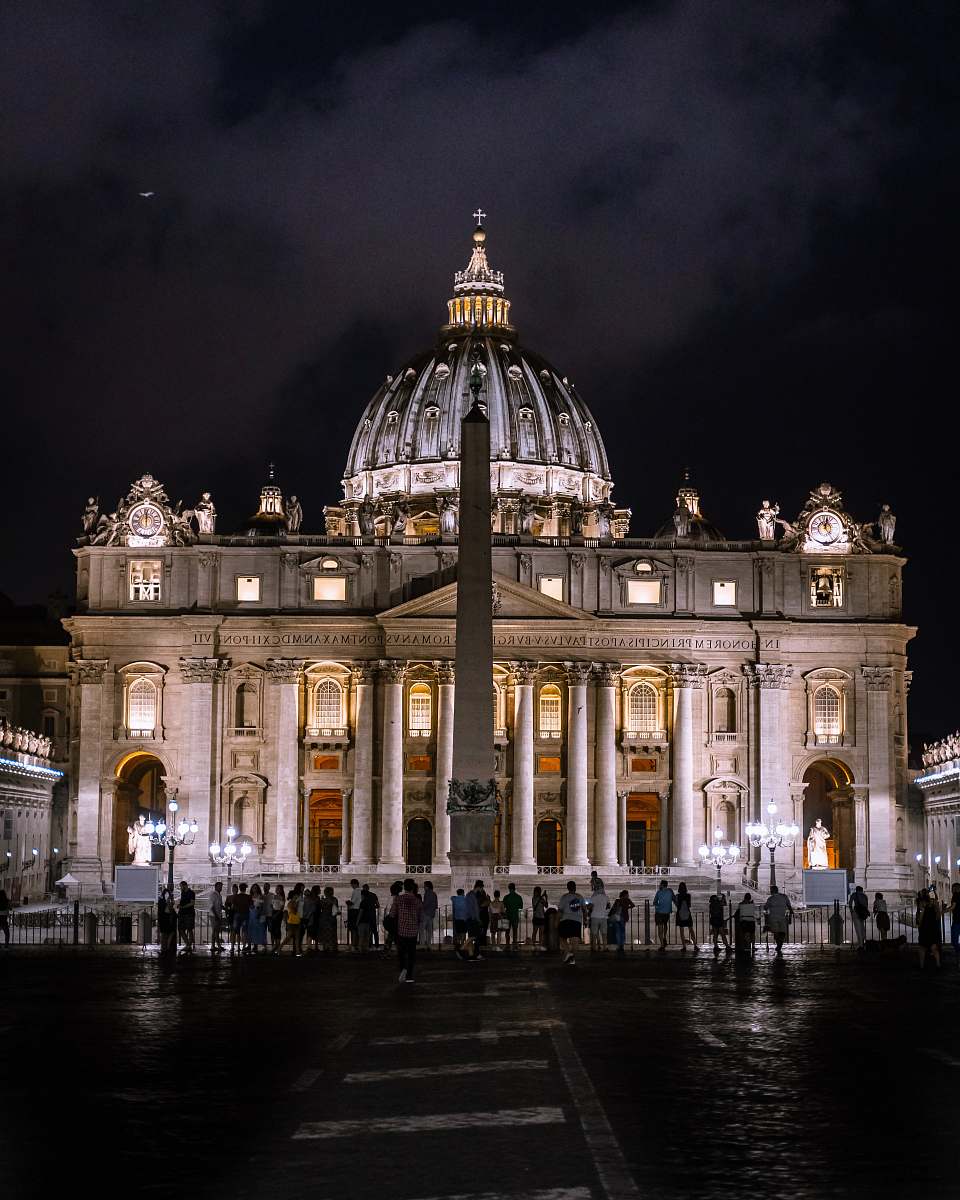 city St. Peter's Basilica, Vatican City downtown