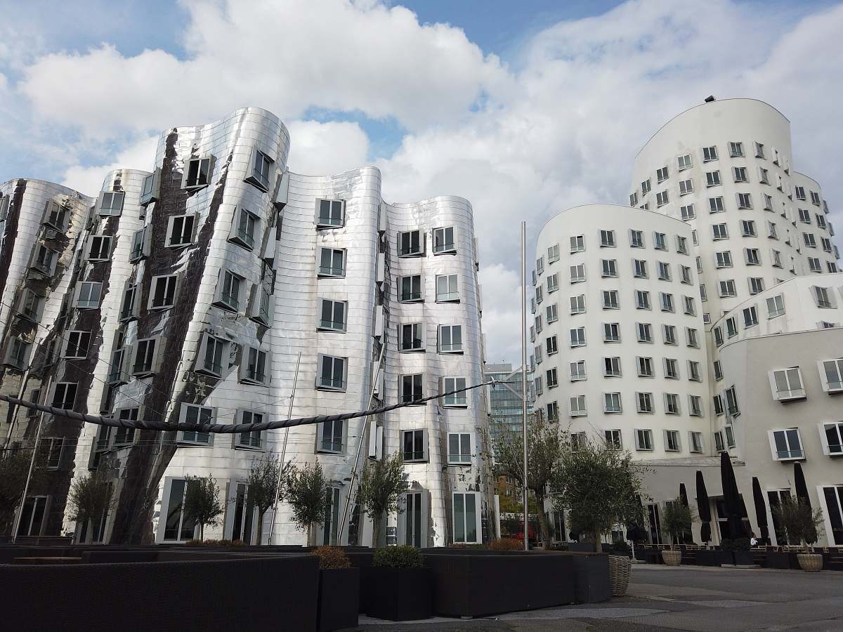city white concrete building photo high rise