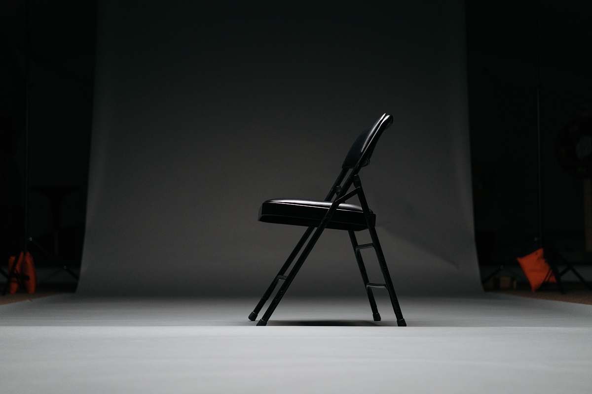 furniture black metal framed padded folding chair lighting