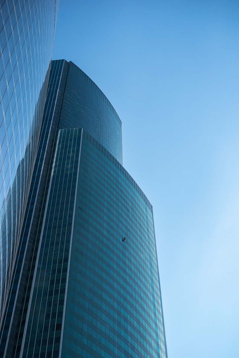 building blue high-rise building during daytime architecture
